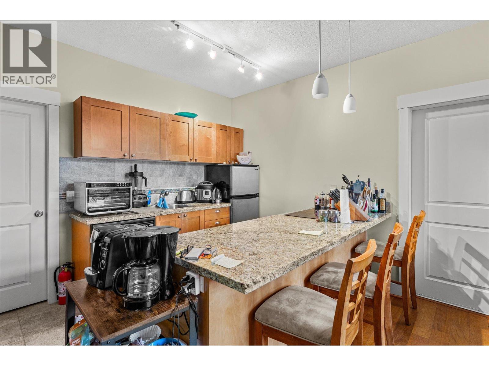 301 4205 Gellatly Road, West Kelowna