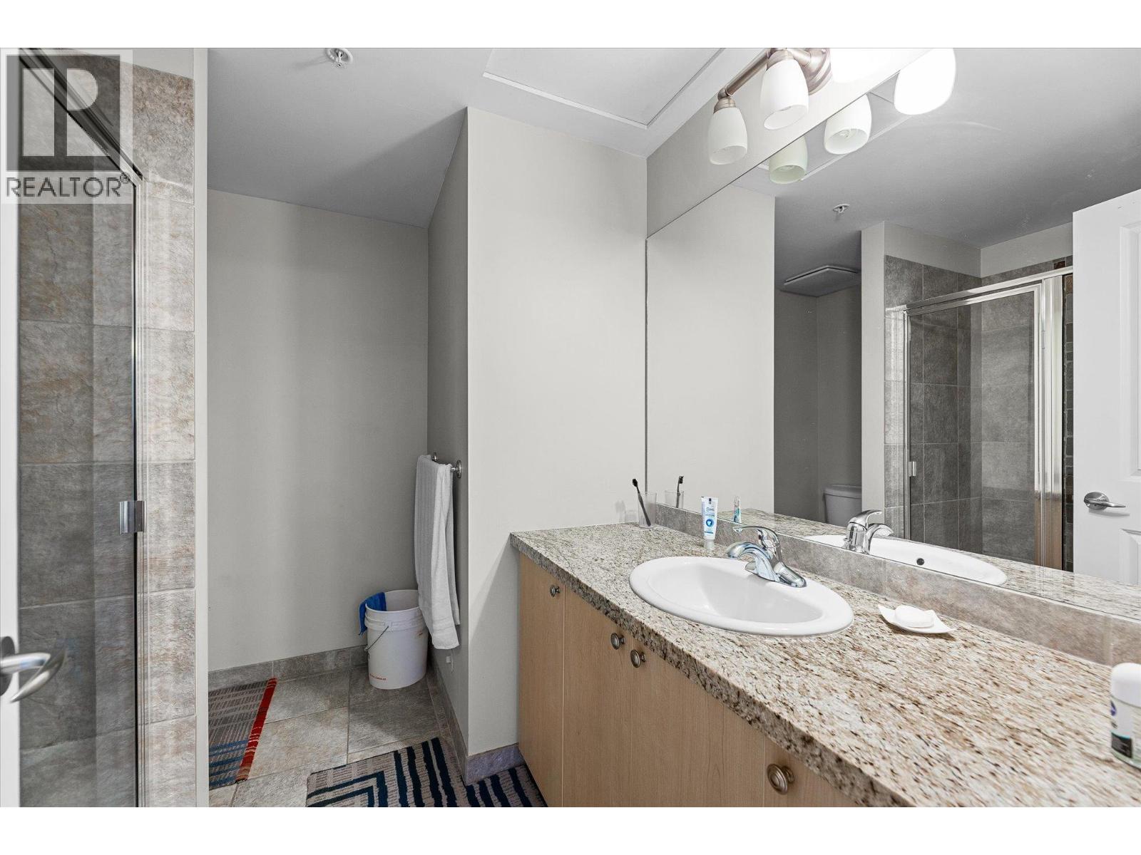 301 4205 Gellatly Road, West Kelowna