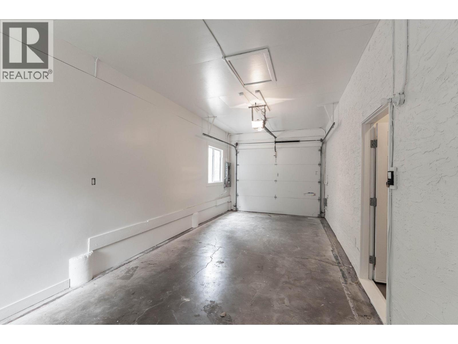  1100 Sussex Road, West Kelowna