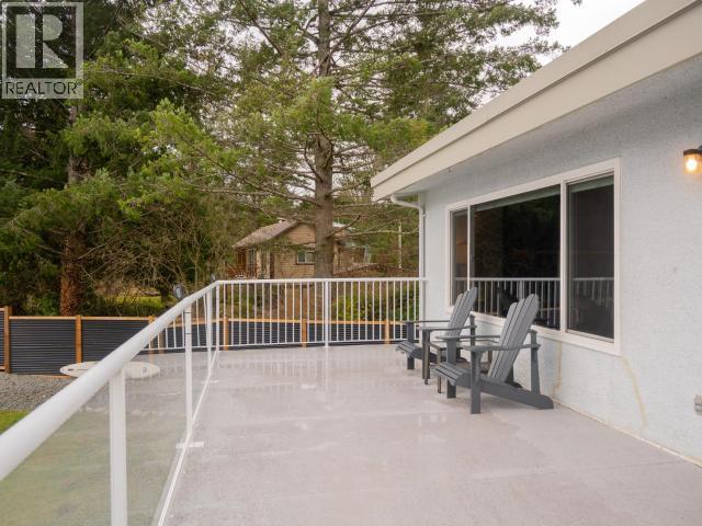 2440 JENKINSON ROAD, Powell River