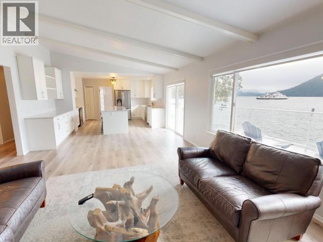 2440 JENKINSON ROAD, Powell River