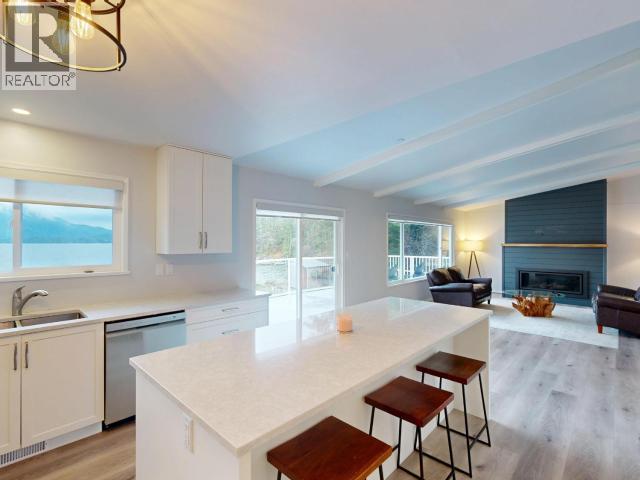 2440 JENKINSON ROAD, Powell River