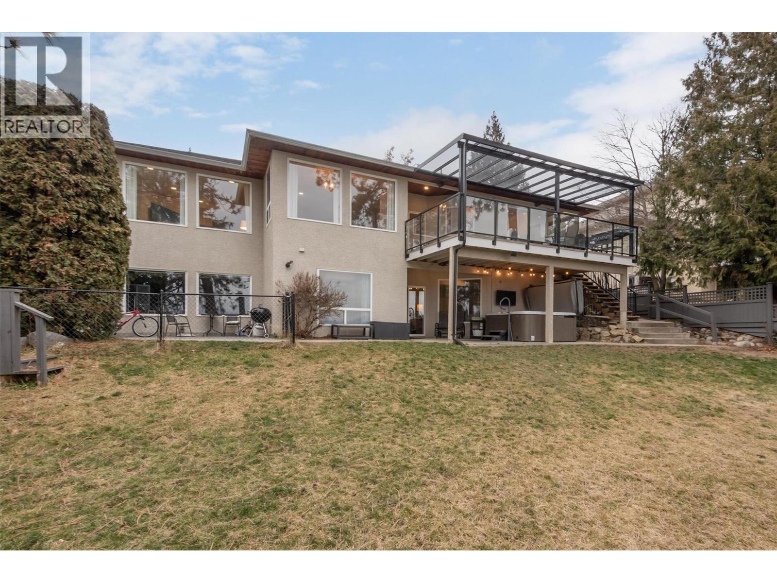  2063 Horizon Drive, West Kelowna