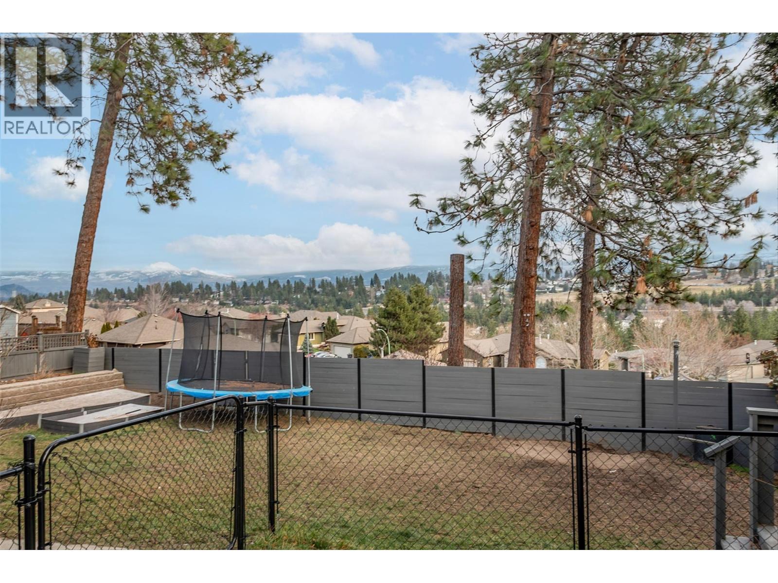  2063 Horizon Drive, West Kelowna