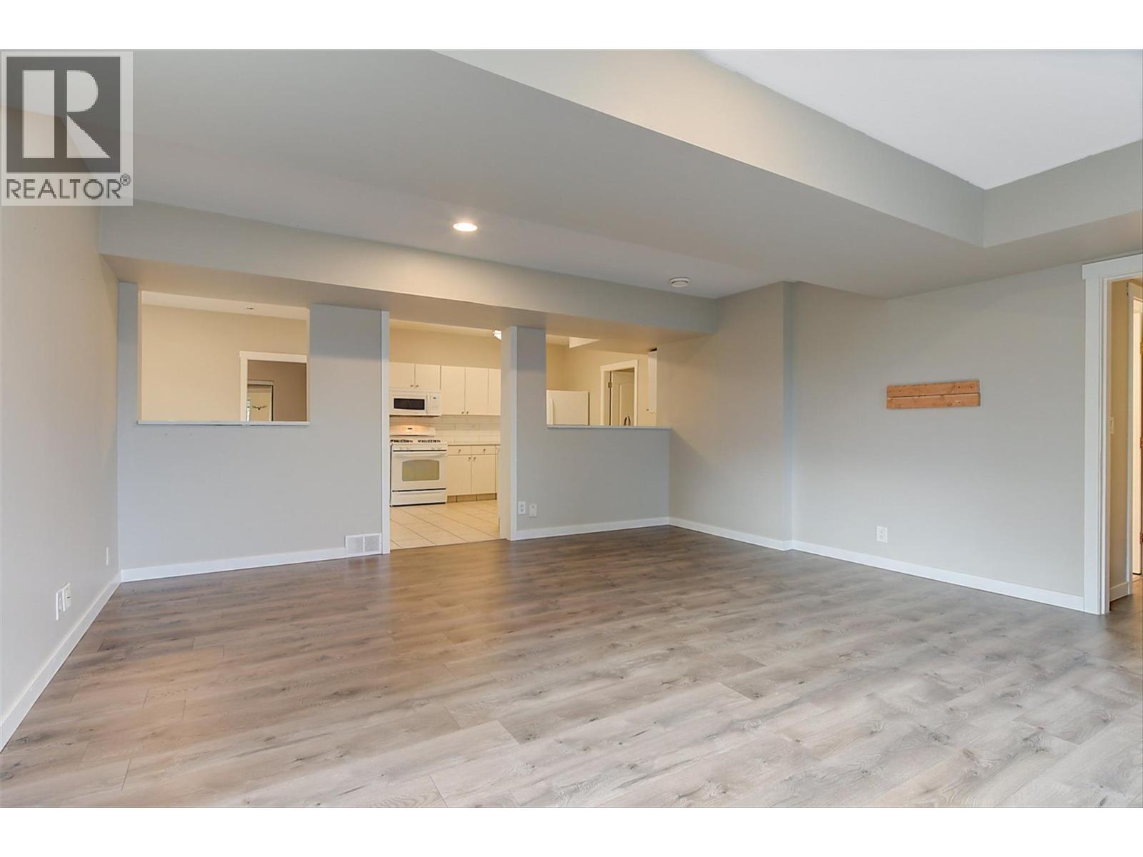  2063 Horizon Drive, West Kelowna