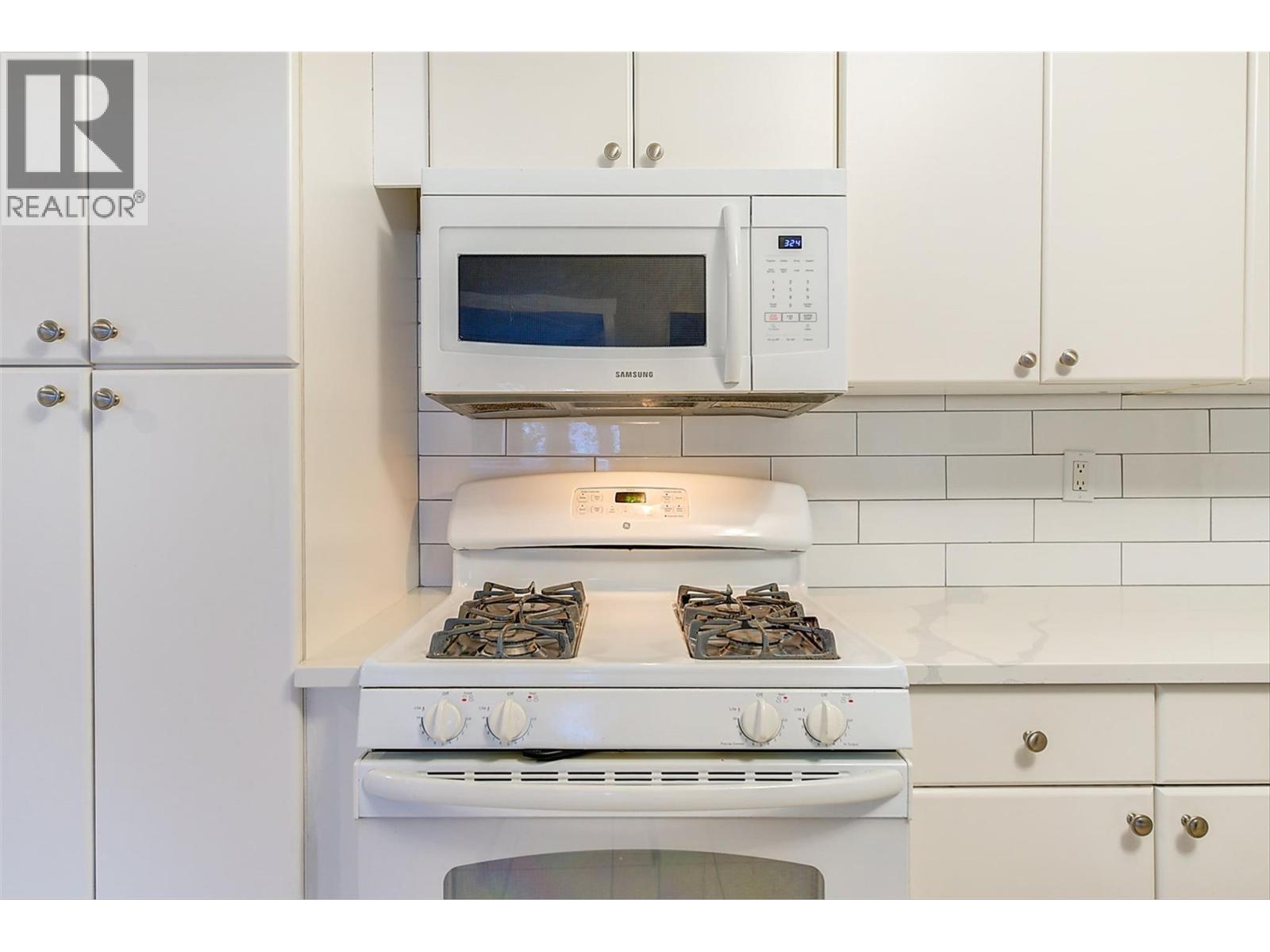  2063 Horizon Drive, West Kelowna