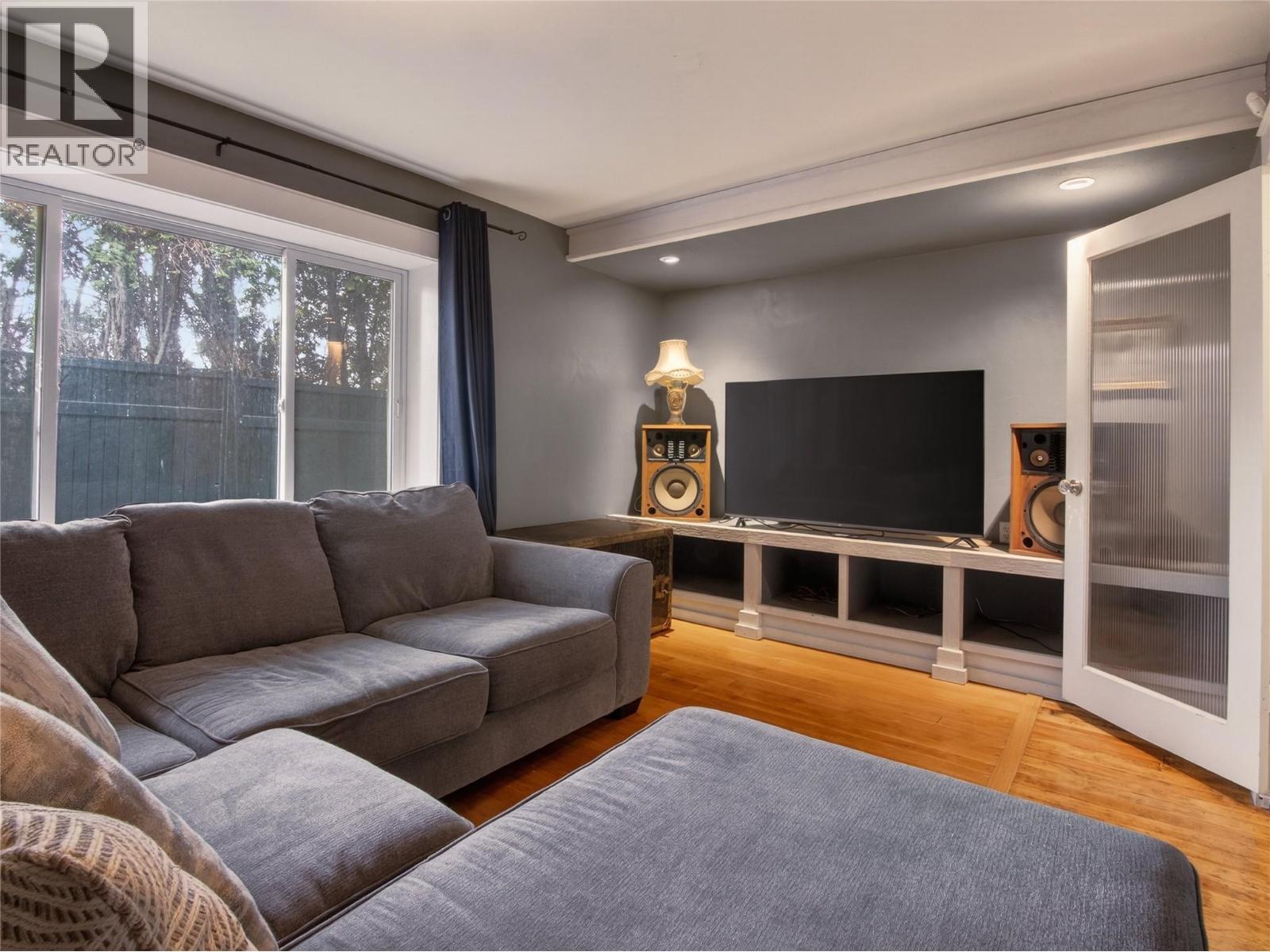 410 Upper Bench Road N, Penticton