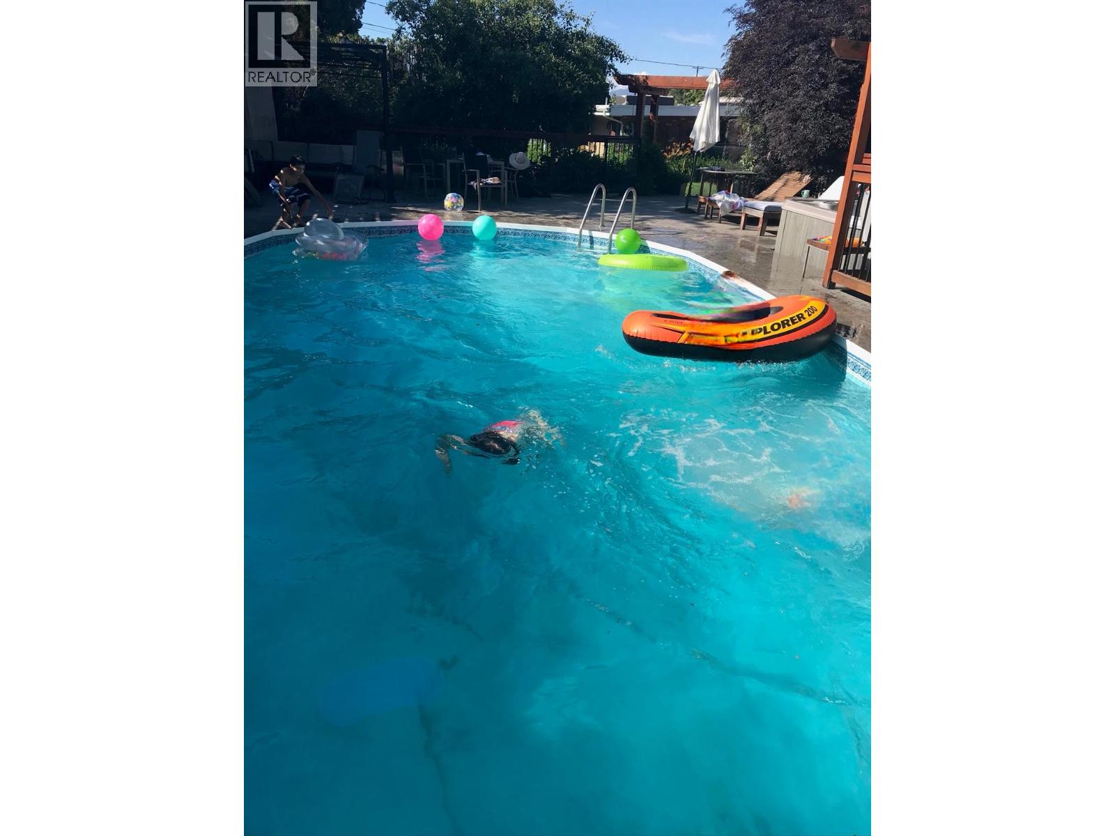 410 Upper Bench Road N, Penticton