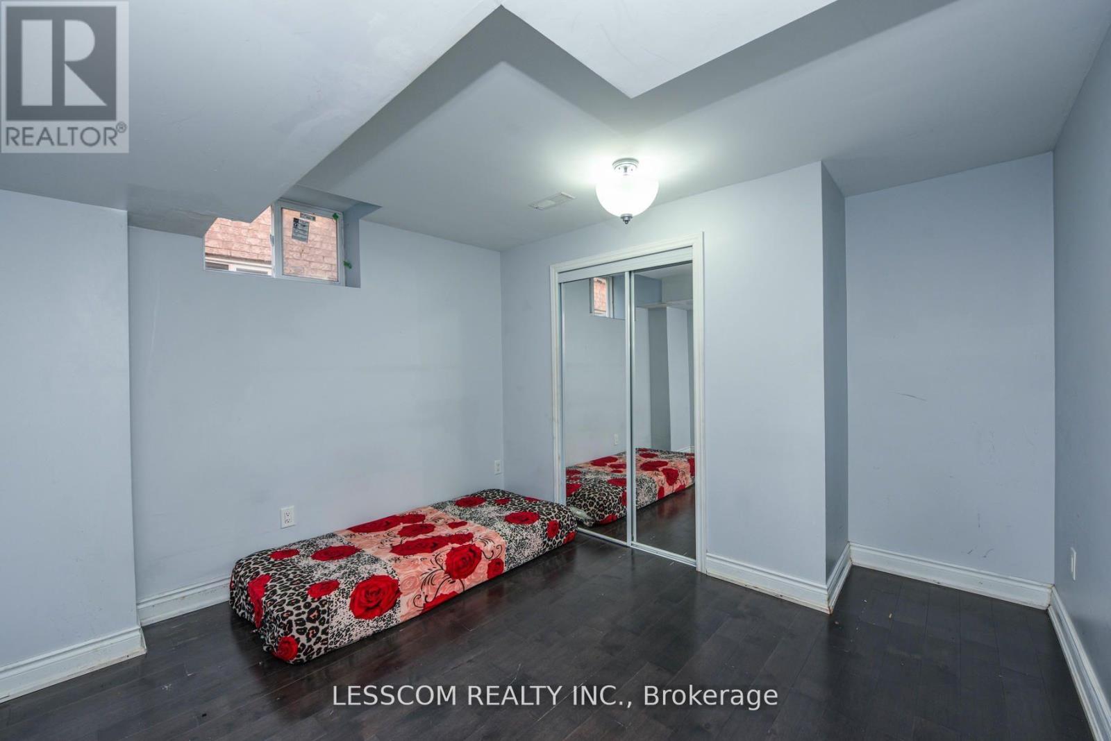 30 FAIRHILL AVENUE - 36