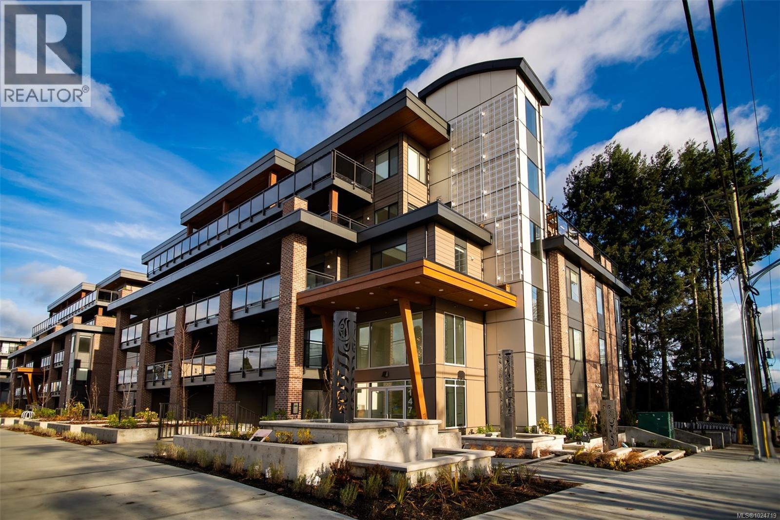 #206 135 HALIBURTON ST - 12