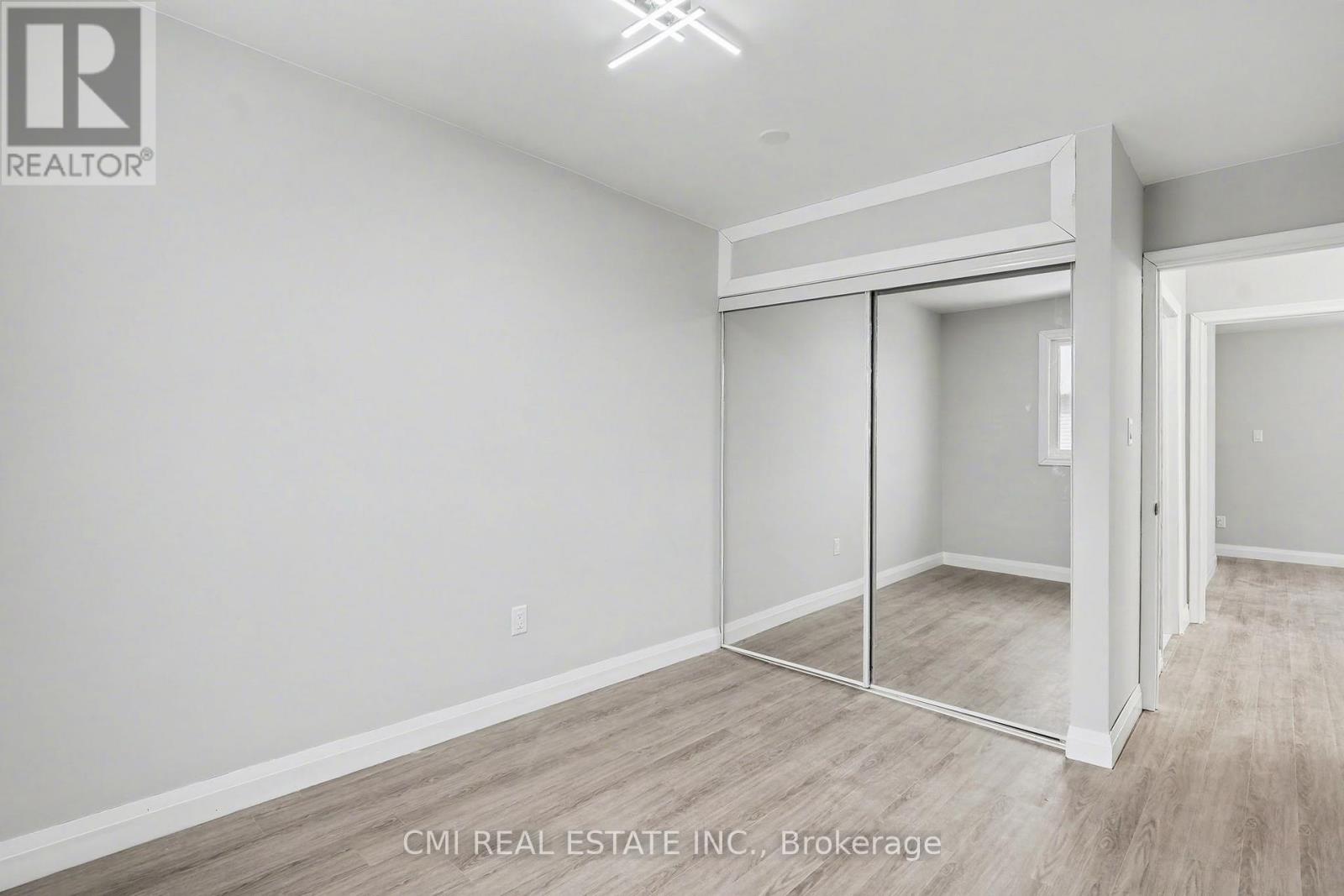 #12 125 SEKURA CRESCENT - 23