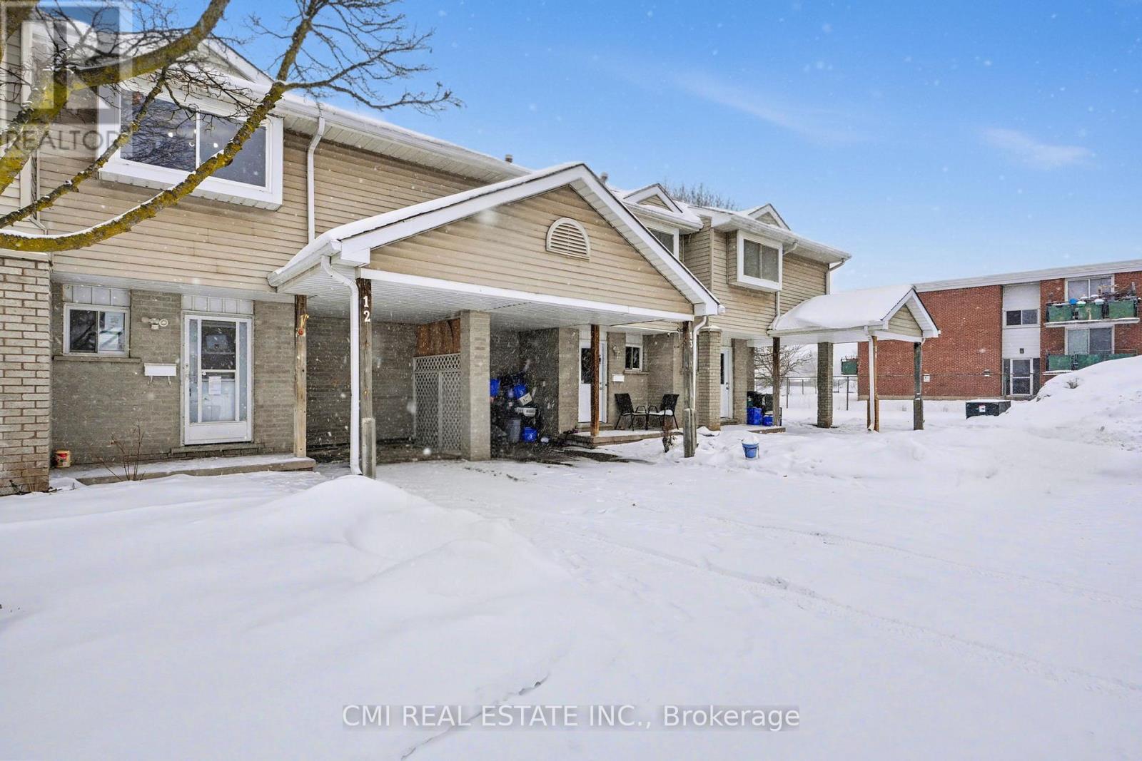 #12 125 SEKURA CRESCENT - 3
