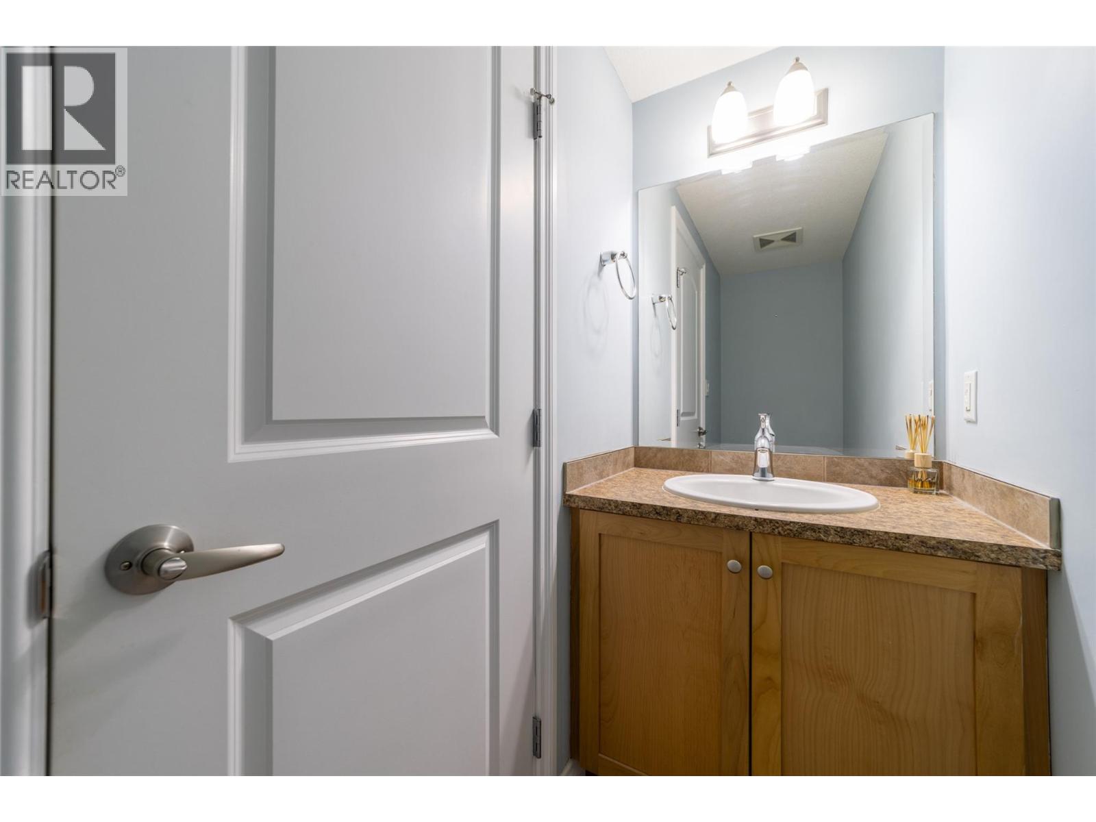 3313 WILSON Street Unit# 404, Penticton