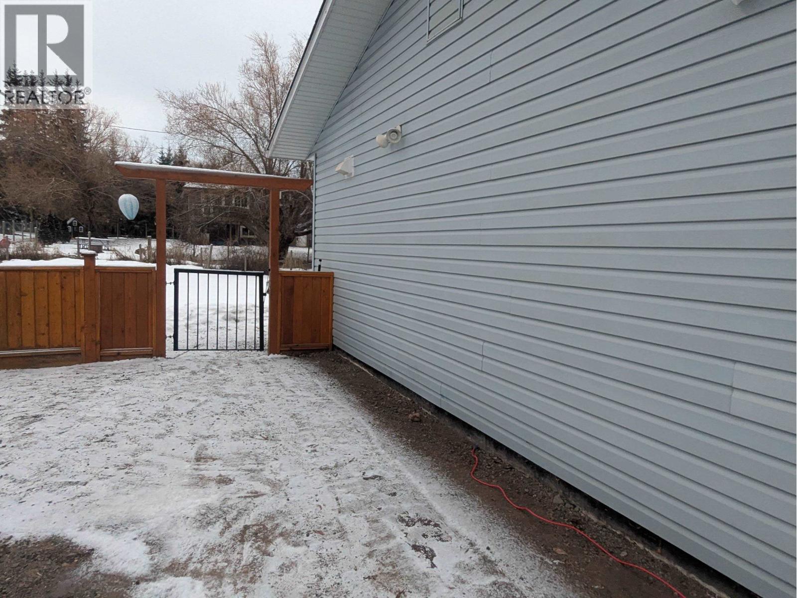 1668 TOWER Street, Telkwa