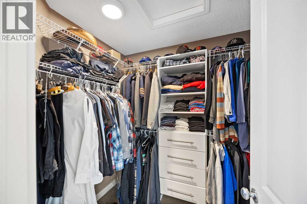 Single Family House for Sale in  Royal Oak Heath NW Royal Oak Calgary 