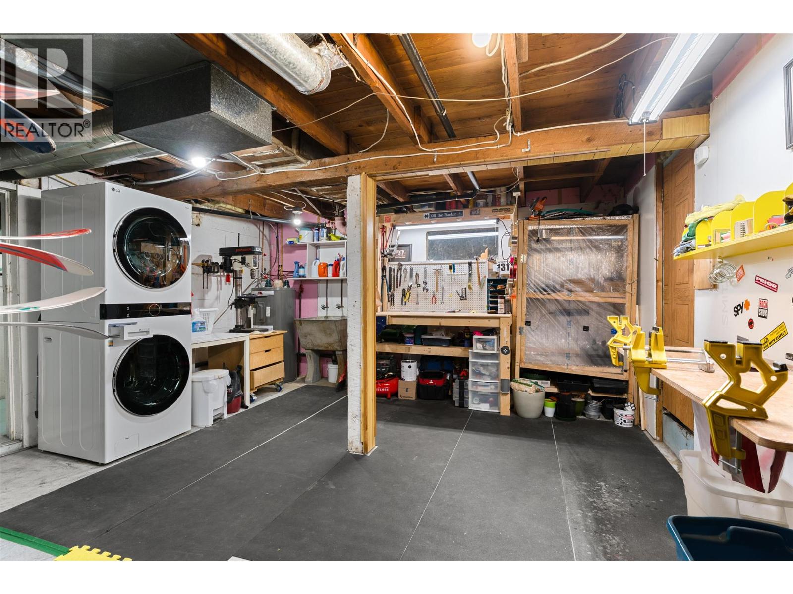 517 Second Street W, Revelstoke