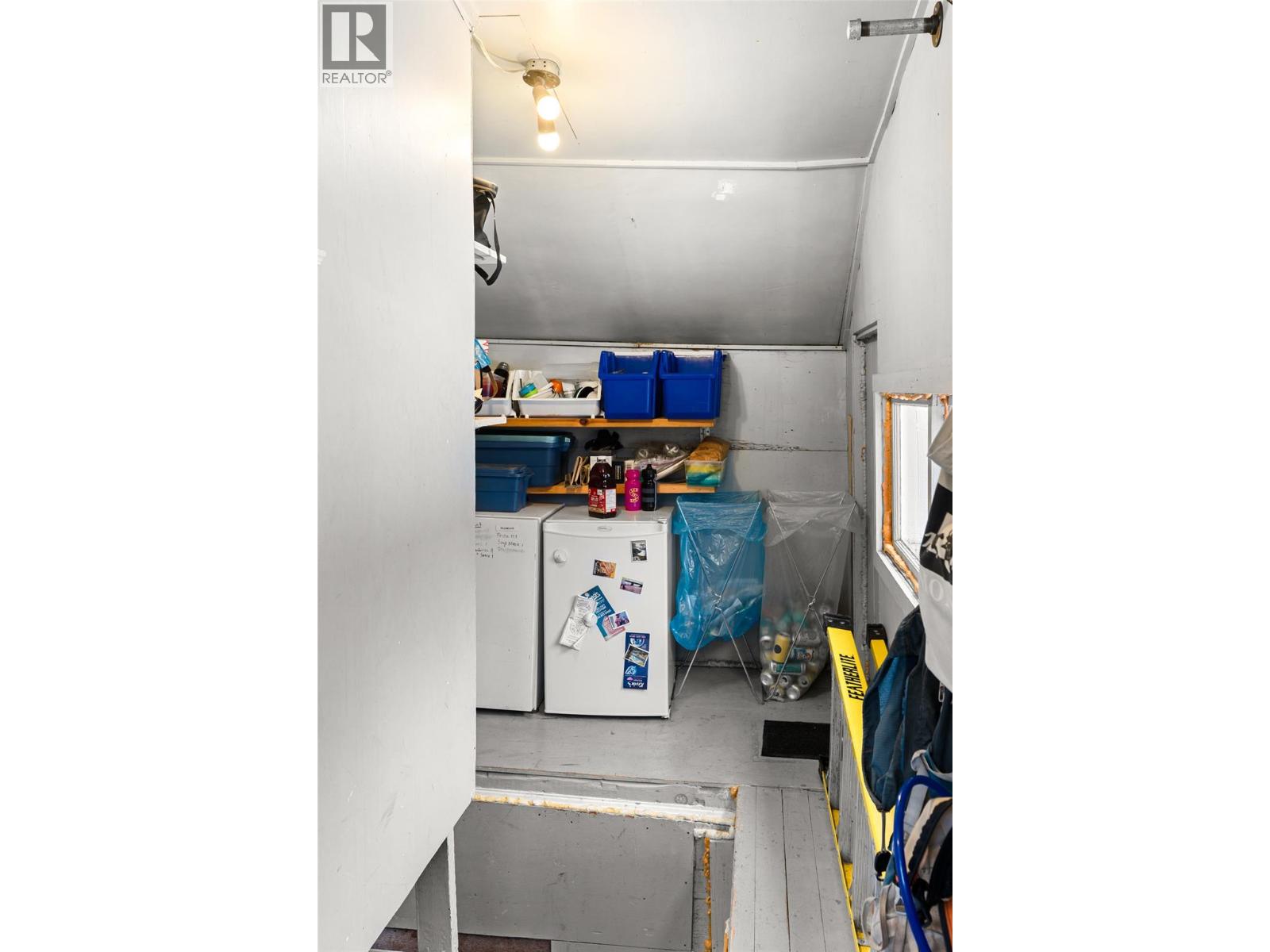 517 Second Street W, Revelstoke