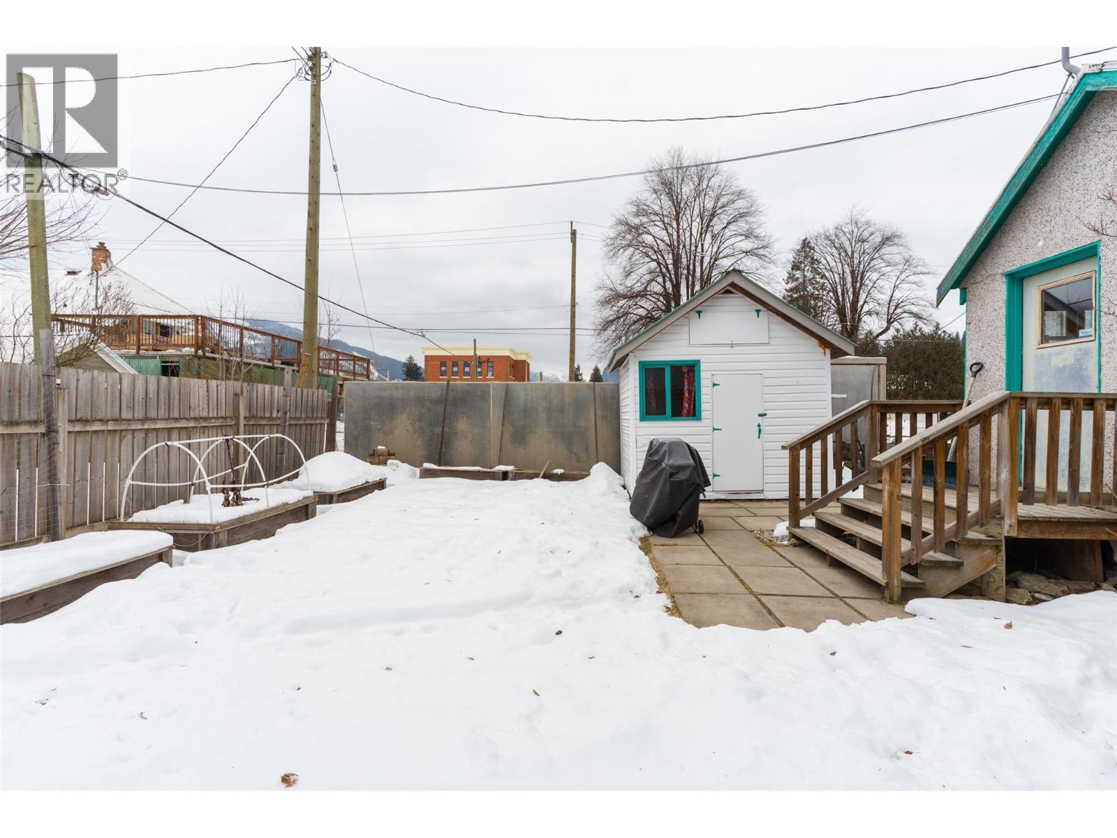 517 Second Street W, Revelstoke