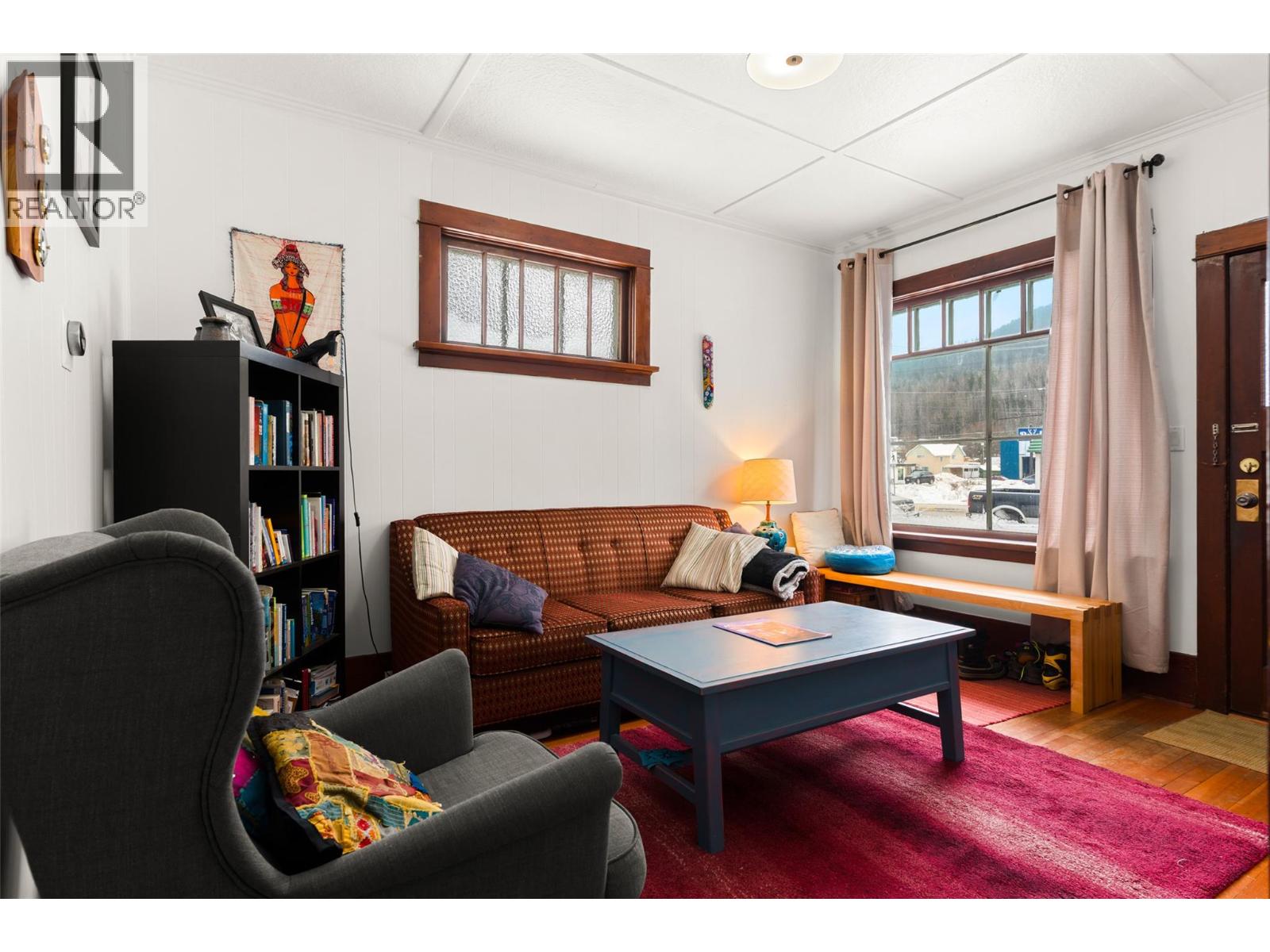 517 Second Street W, Revelstoke