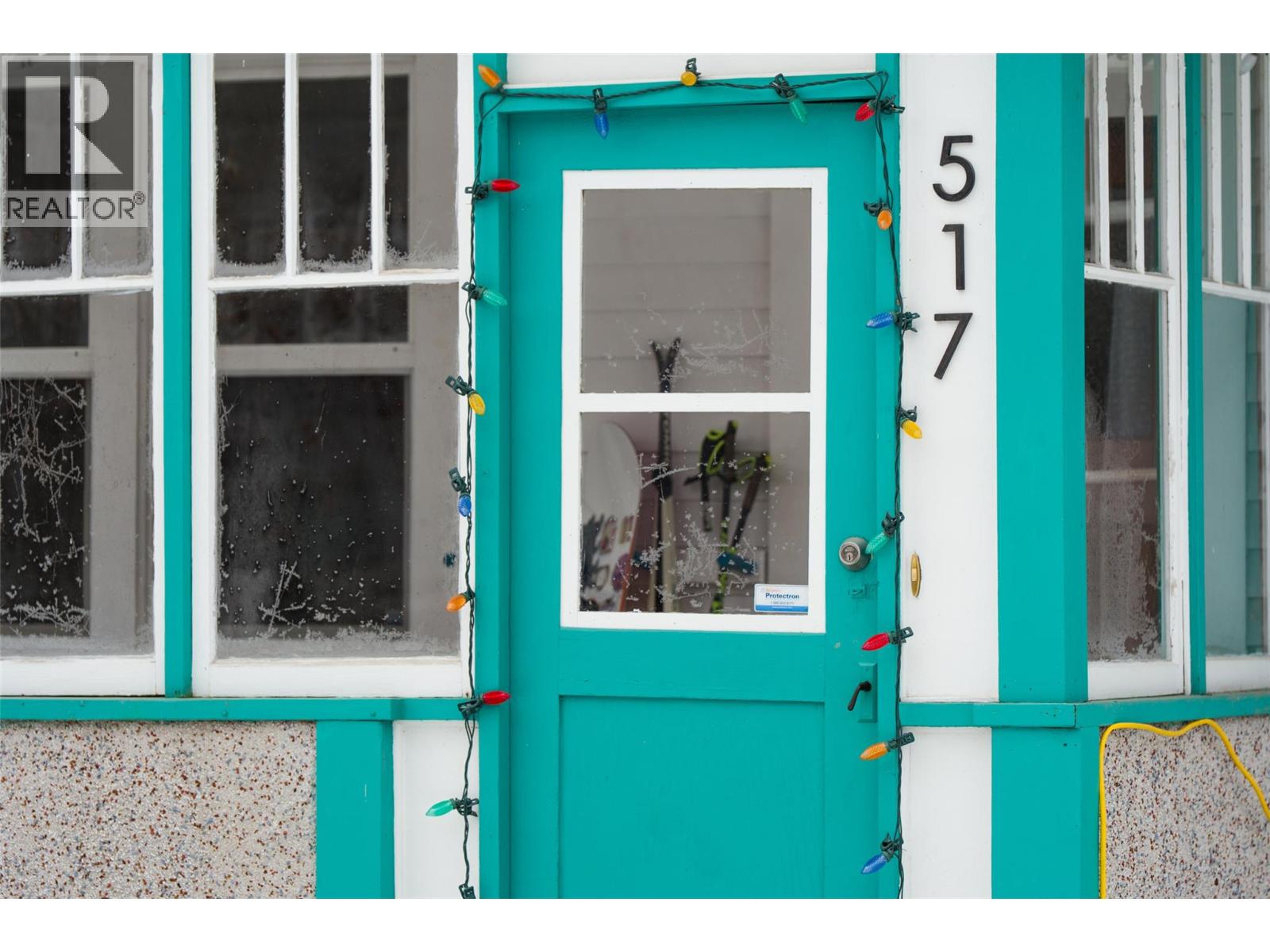 517 Second Street W, Revelstoke