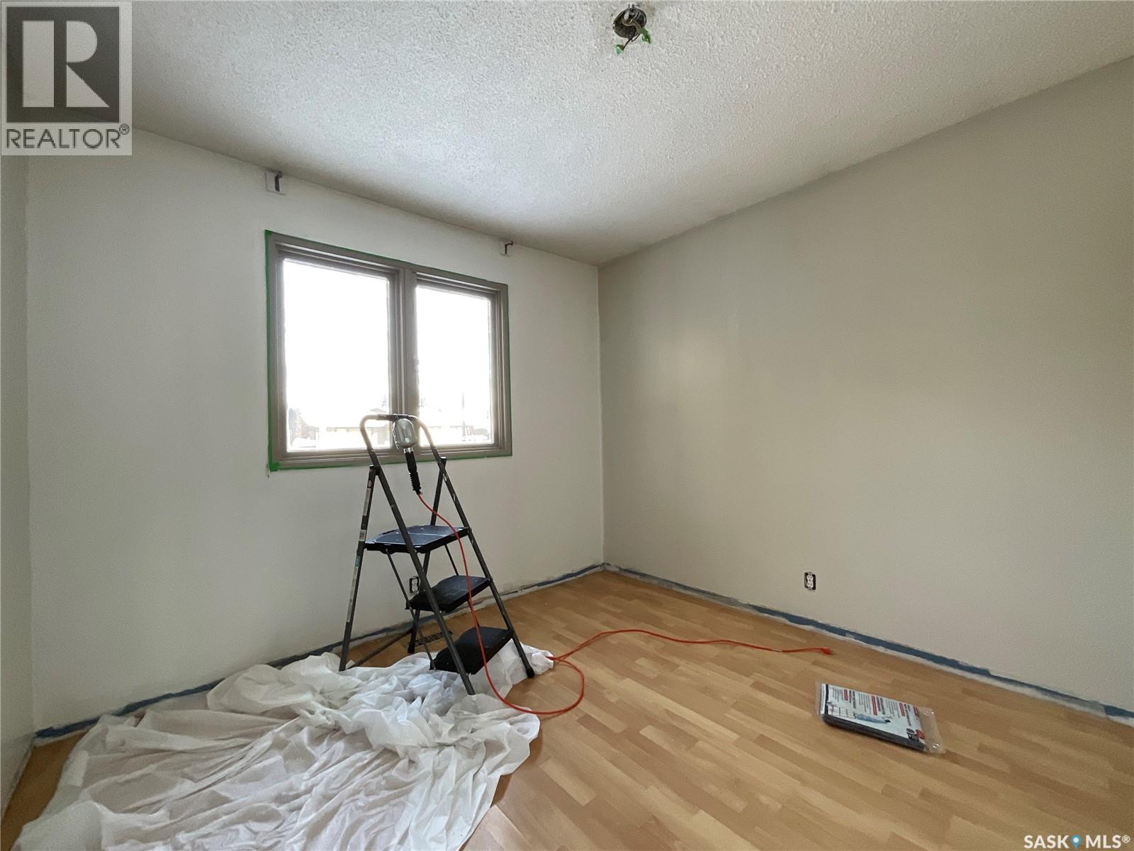 Single Family House for Sale in  Habkirk DRIVE Regina 