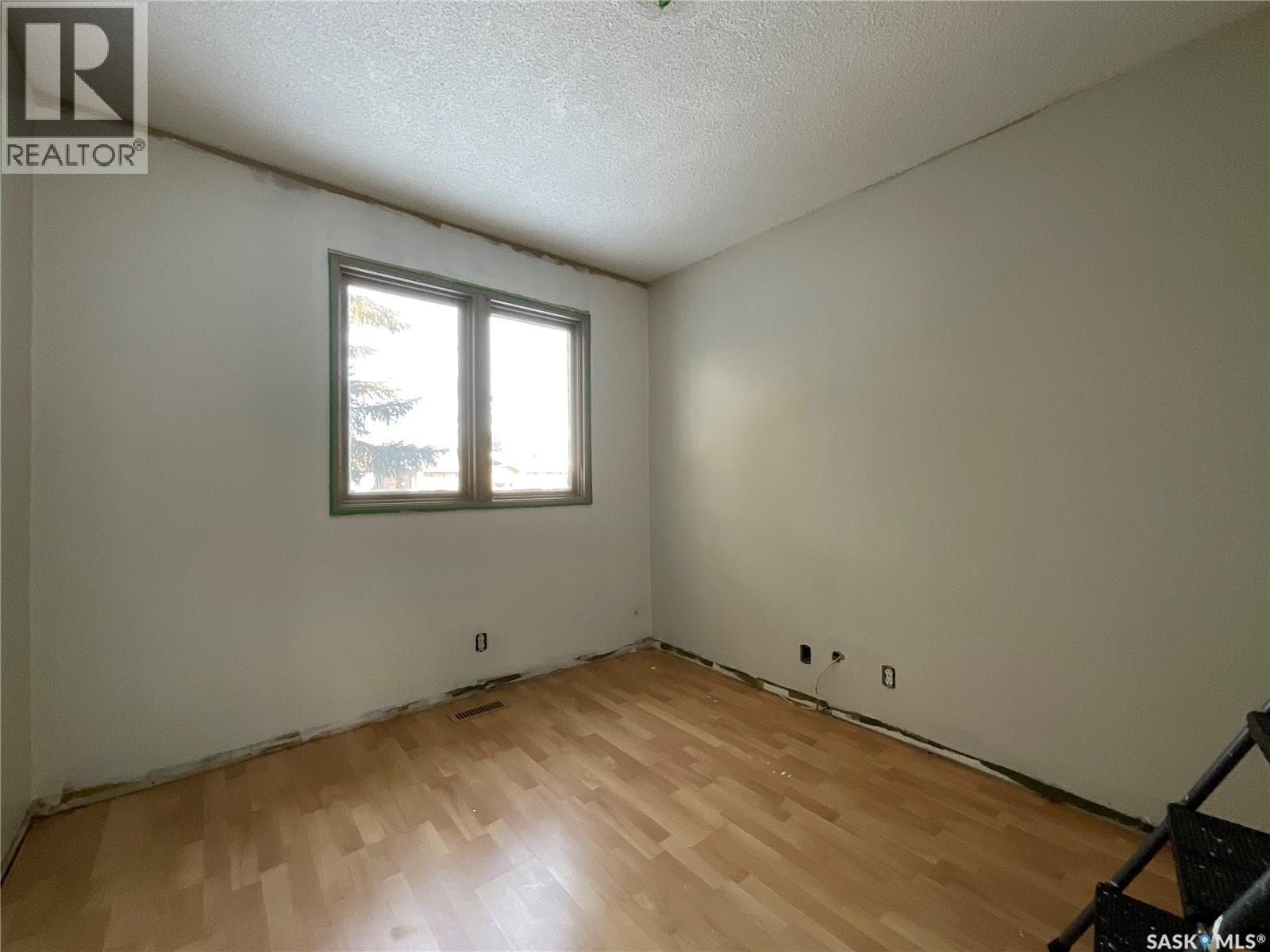 Single Family House for Sale in  Habkirk DRIVE Regina 