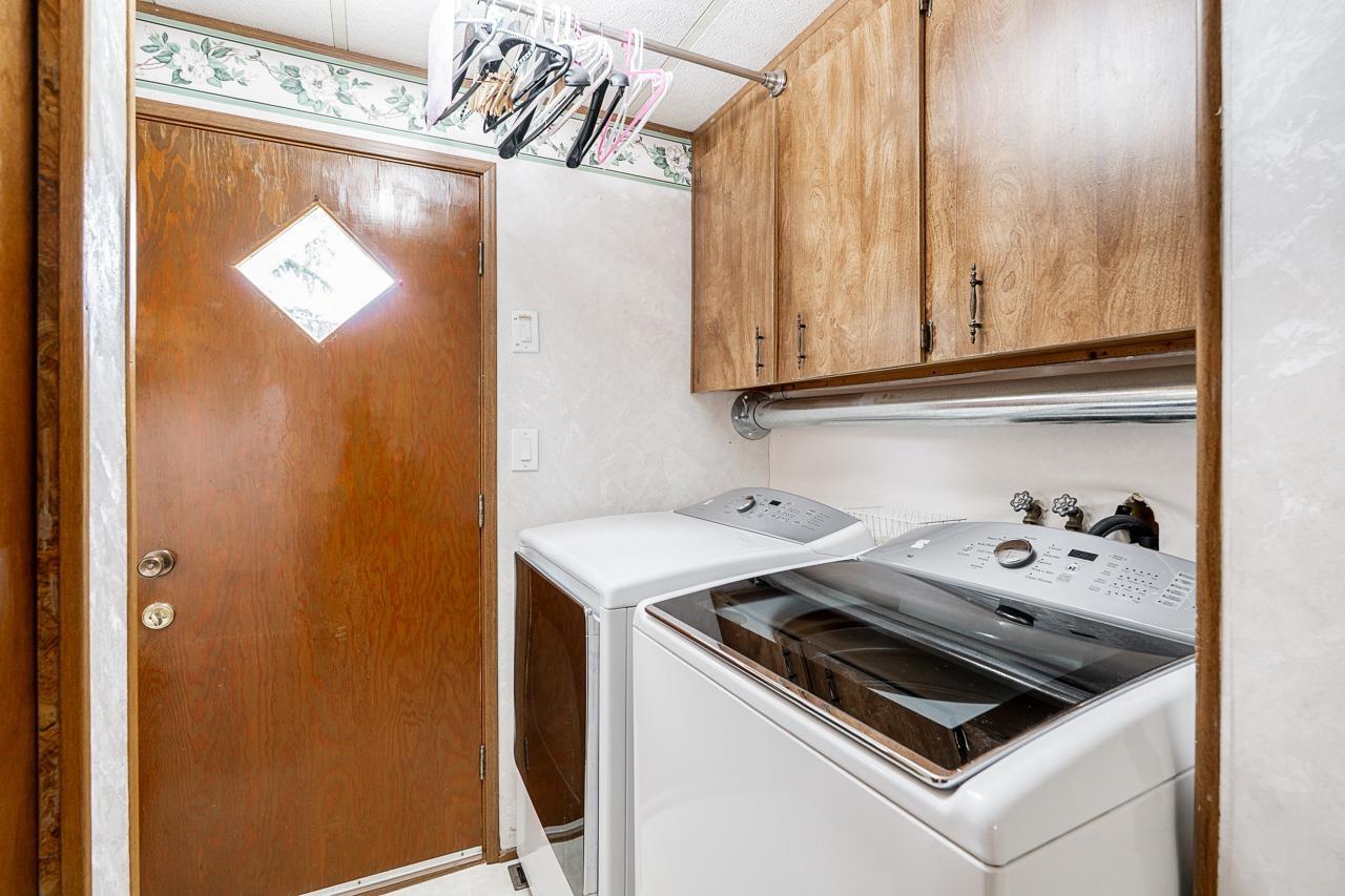 100 15875 20TH AVENUE, Surrey