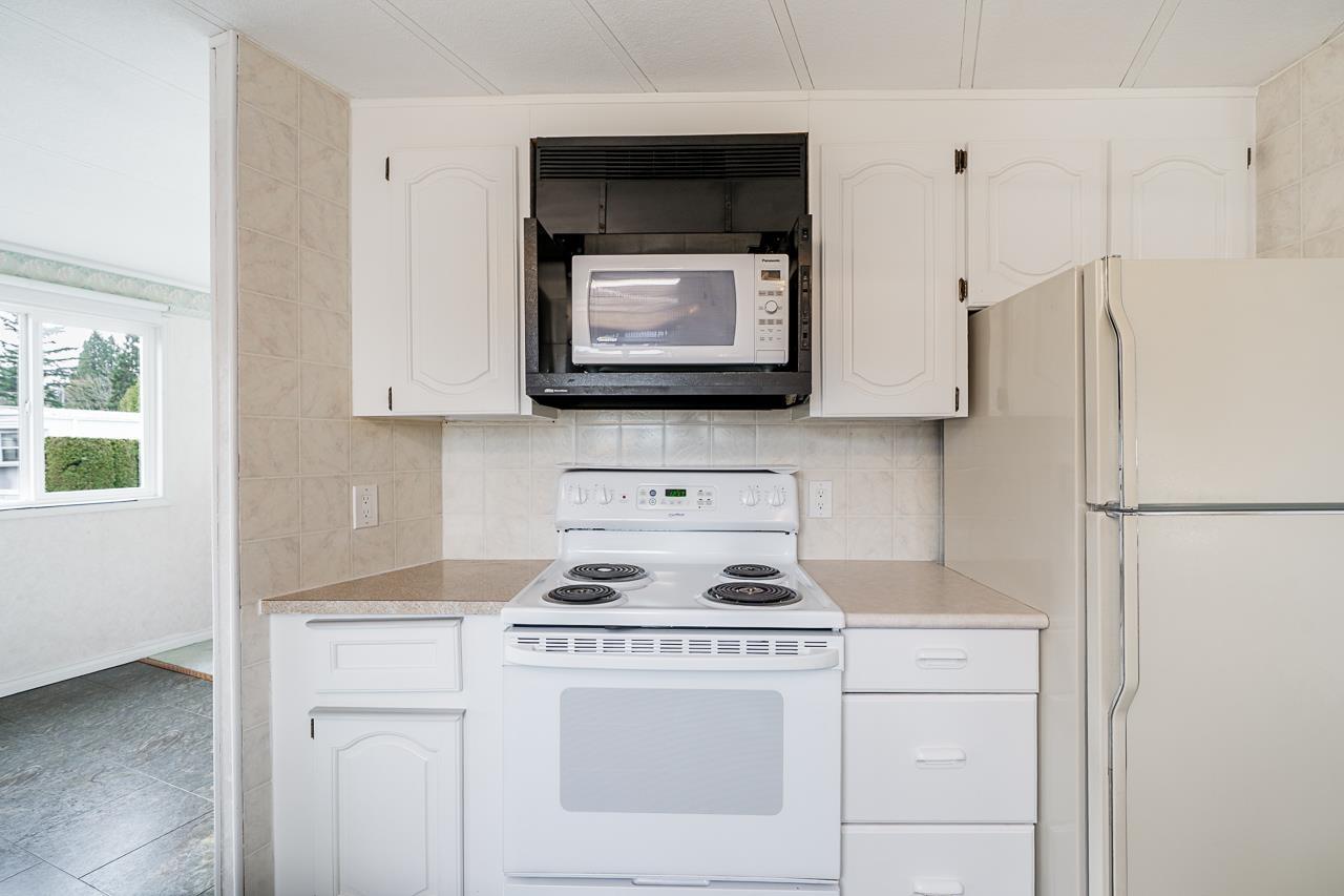 100 15875 20TH AVENUE, Surrey