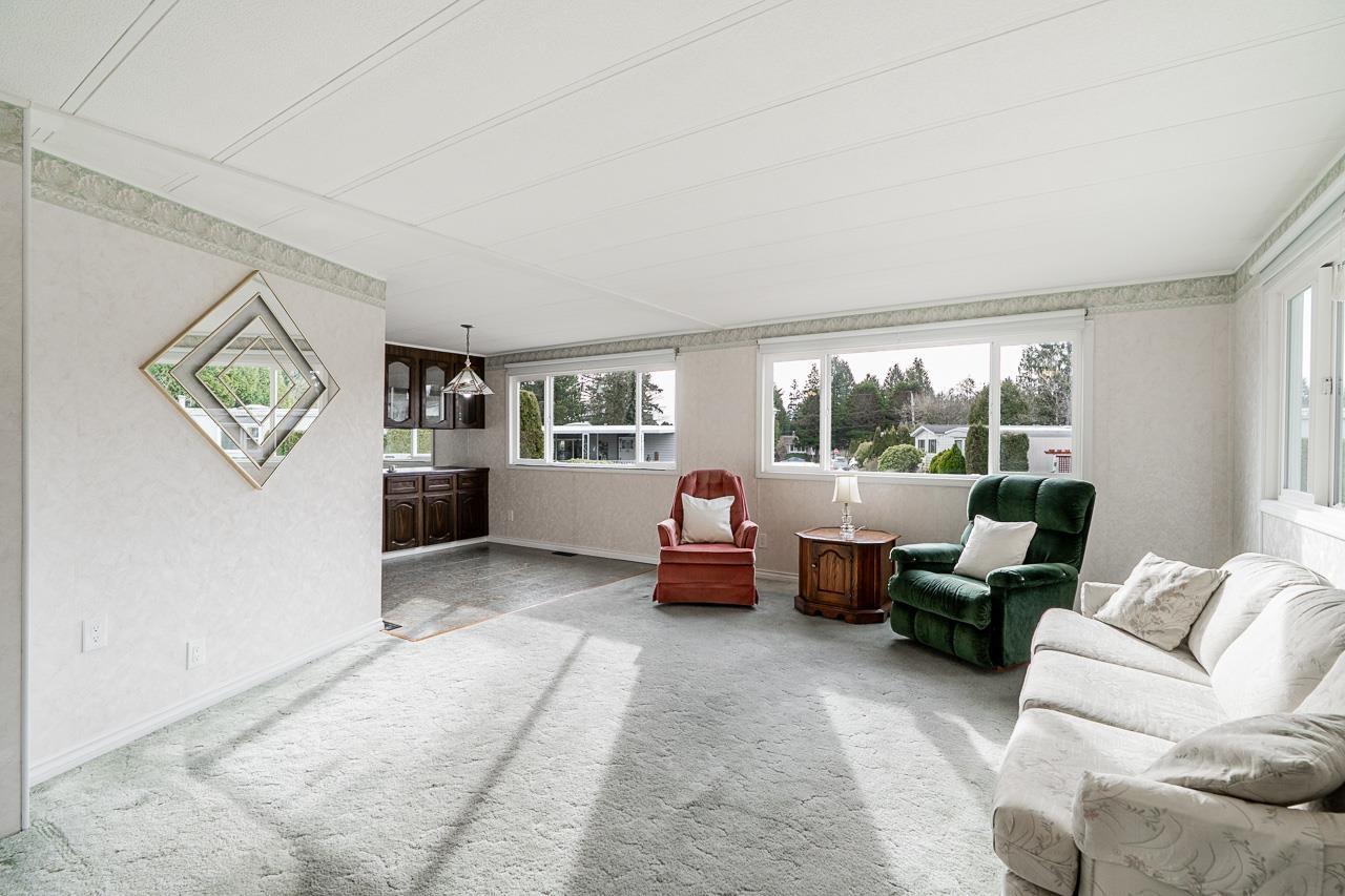 100 15875 20TH AVENUE, Surrey