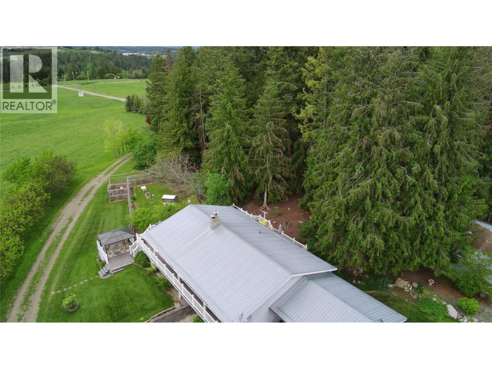 3635 PHILLIPS Road - Photo 4 of 47, Lister, British Columbia