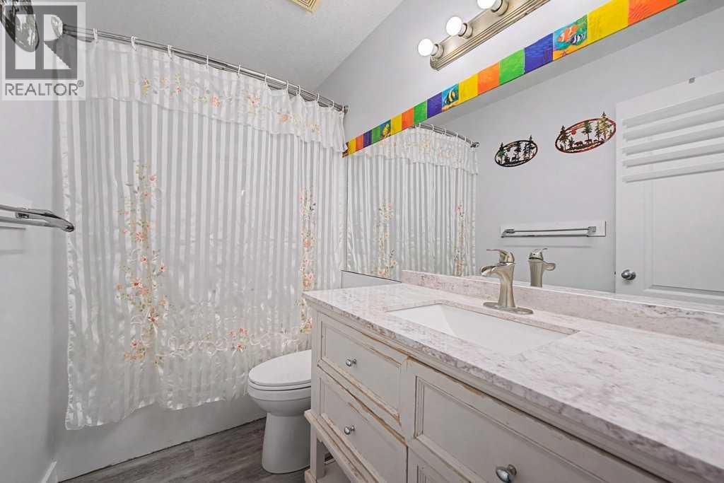 Single Family House Bi-level for Sale in  Panamount Hill NW Panorama Hills Calgary 