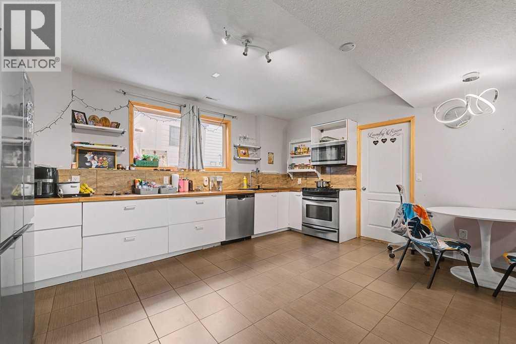 Single Family House Bi-level for Sale in  Panamount Hill NW Panorama Hills Calgary 