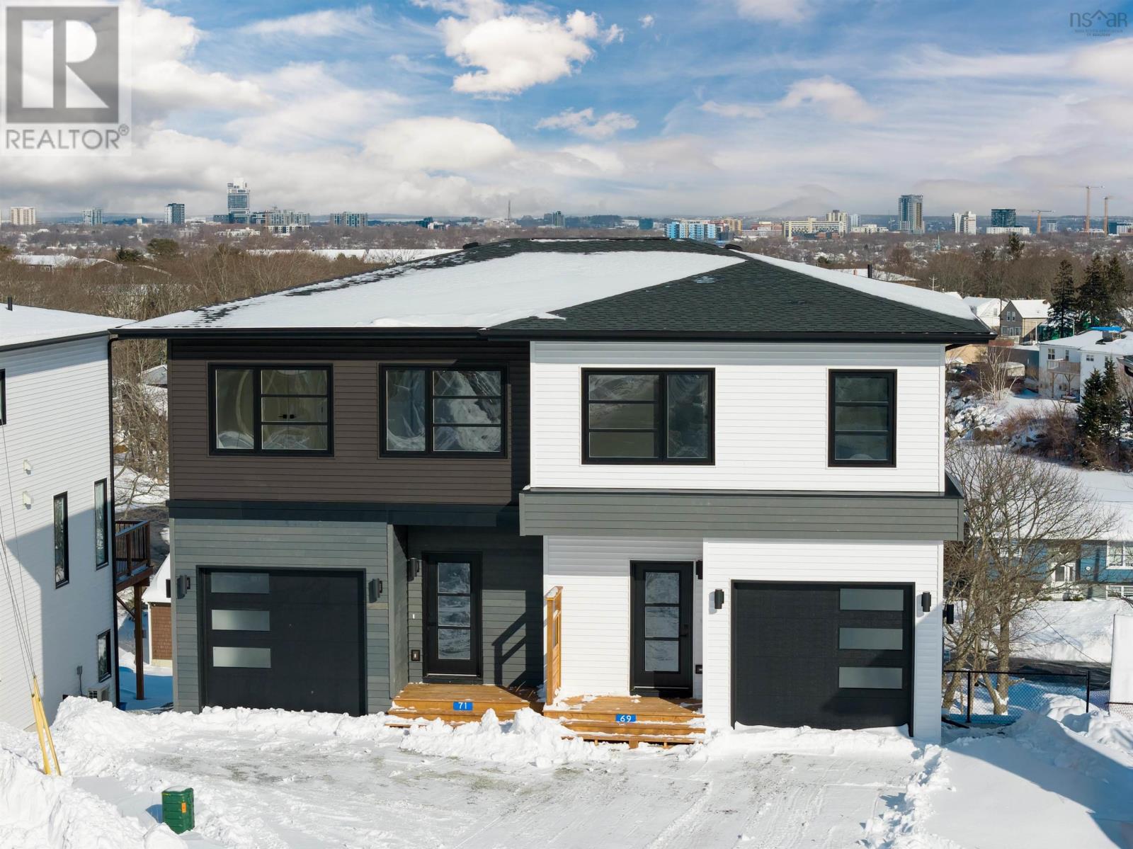 Property photo of 69 Grenoble Court