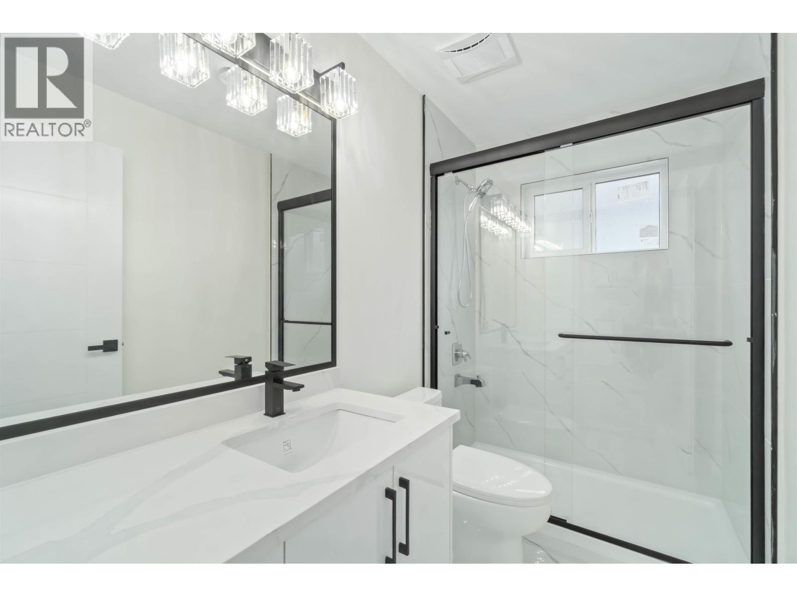 1 6666 WALKER AVENUE, Burnaby