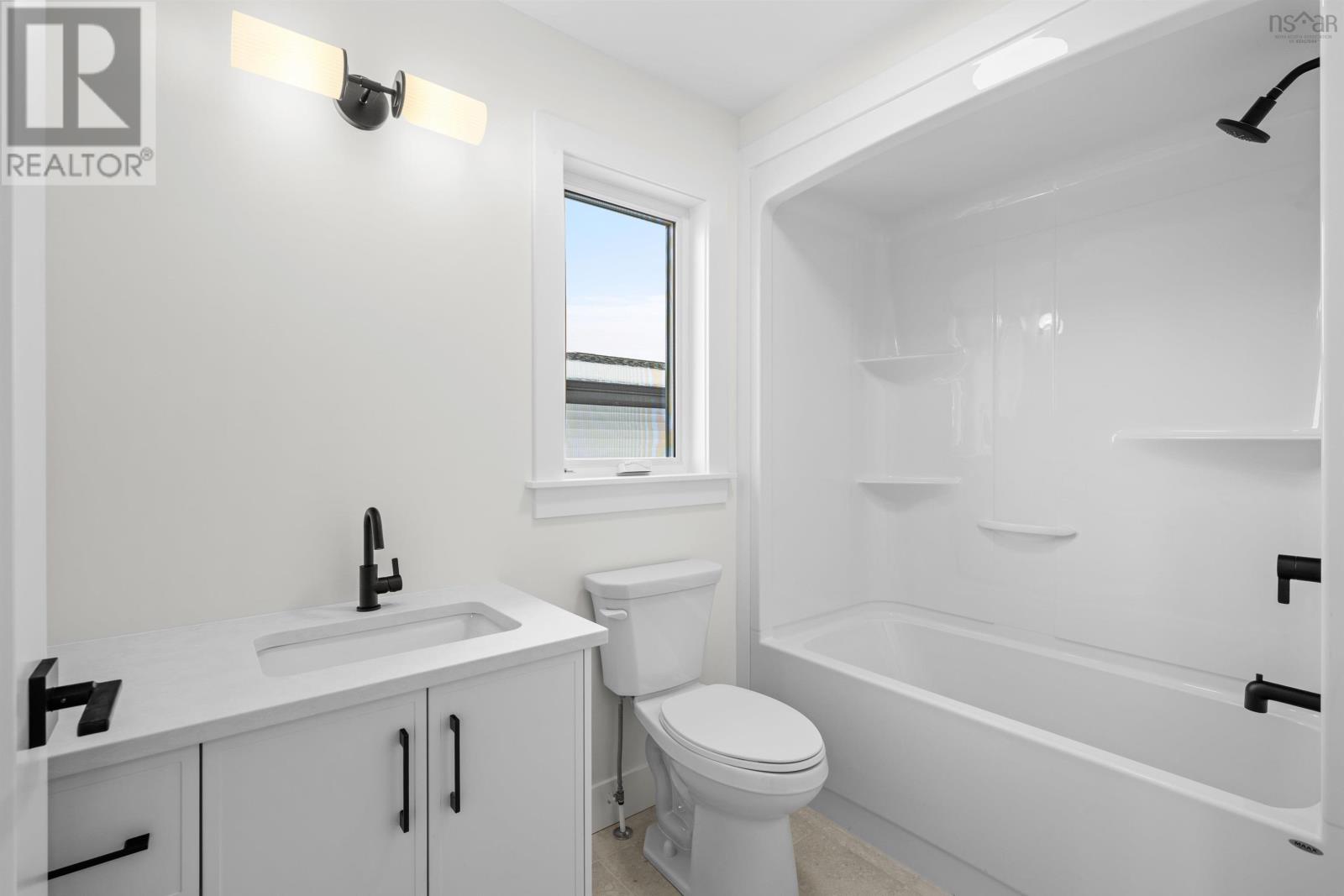 Property 20 of 46 of 69 Grenoble Court