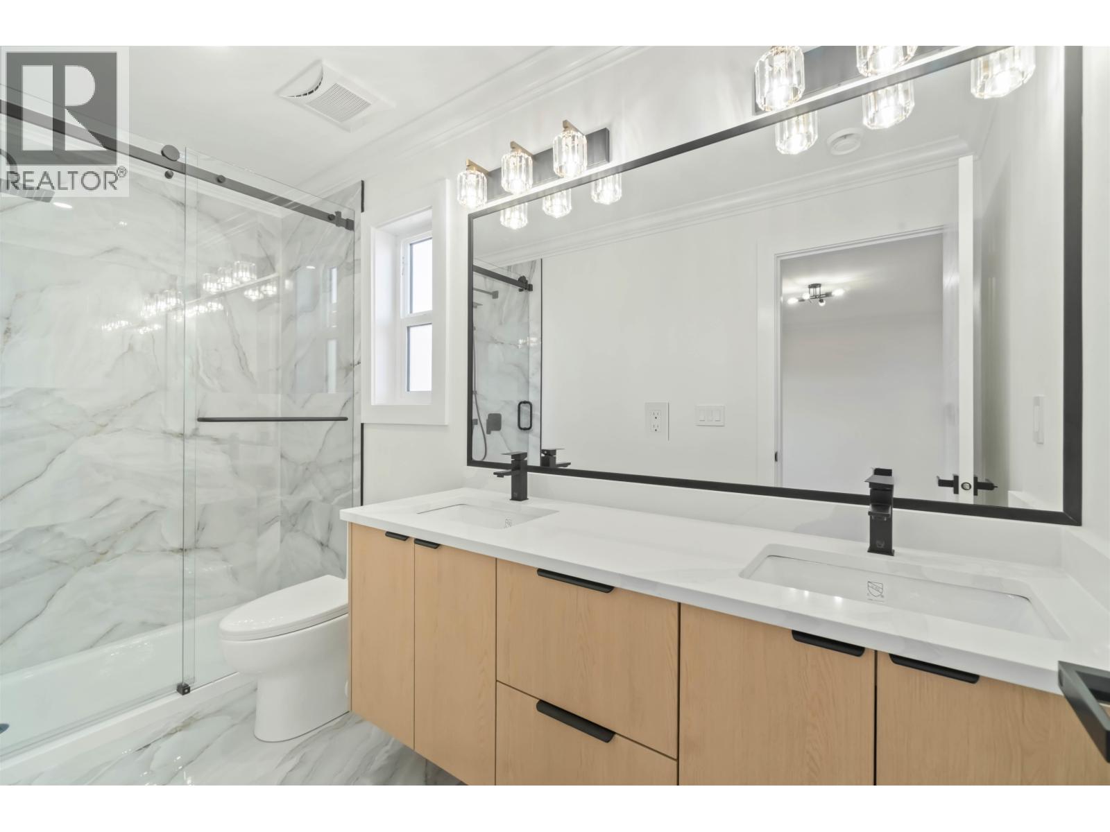 1 6666 WALKER AVENUE, Burnaby