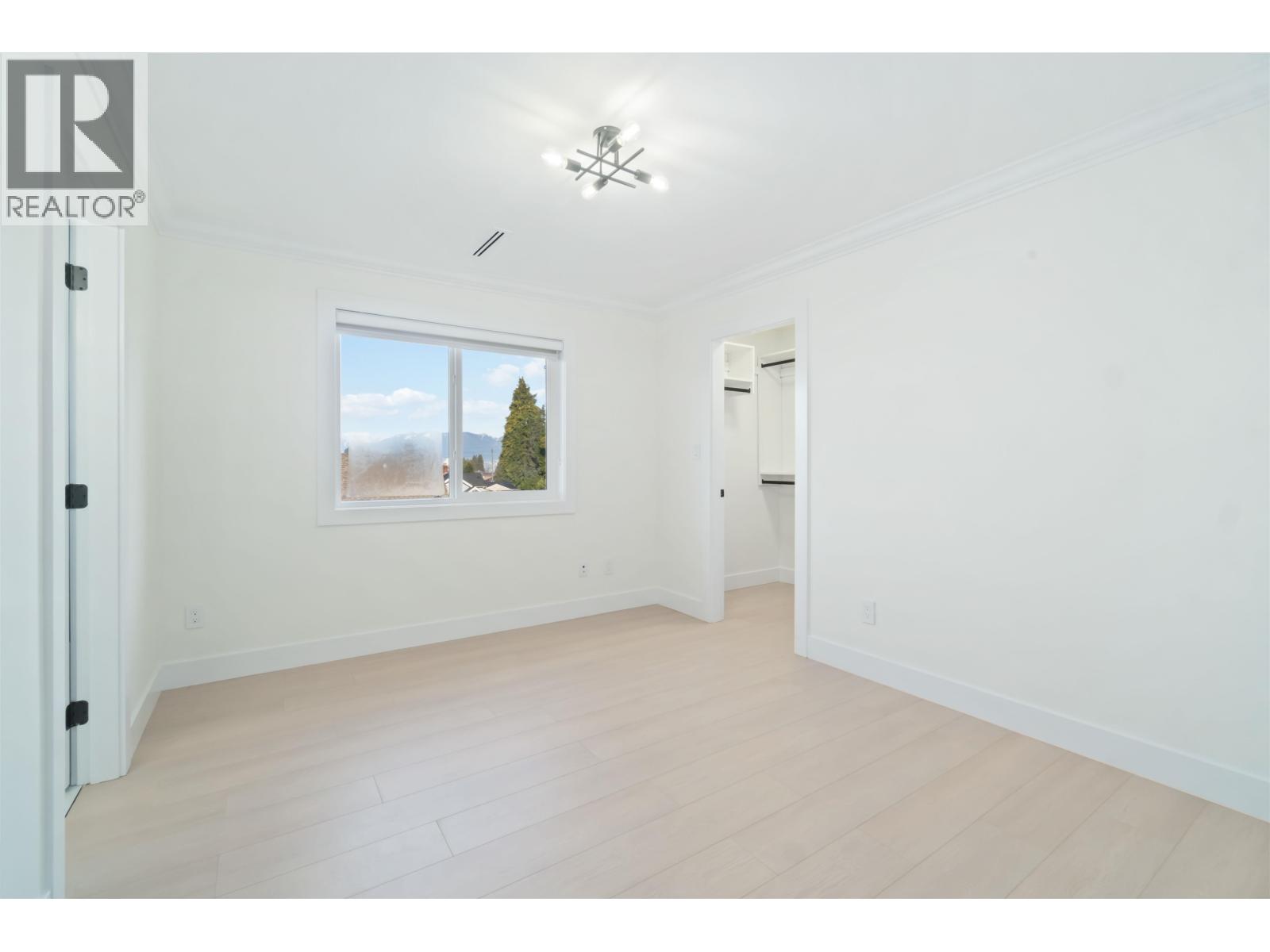 1 6666 WALKER AVENUE, Burnaby