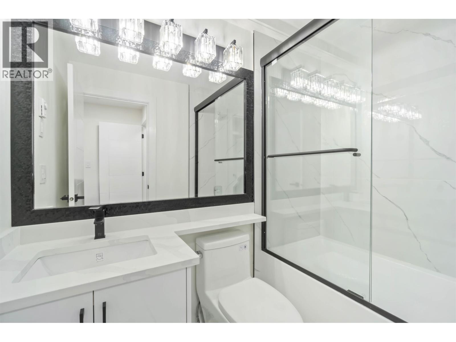 1 6666 WALKER AVENUE, Burnaby