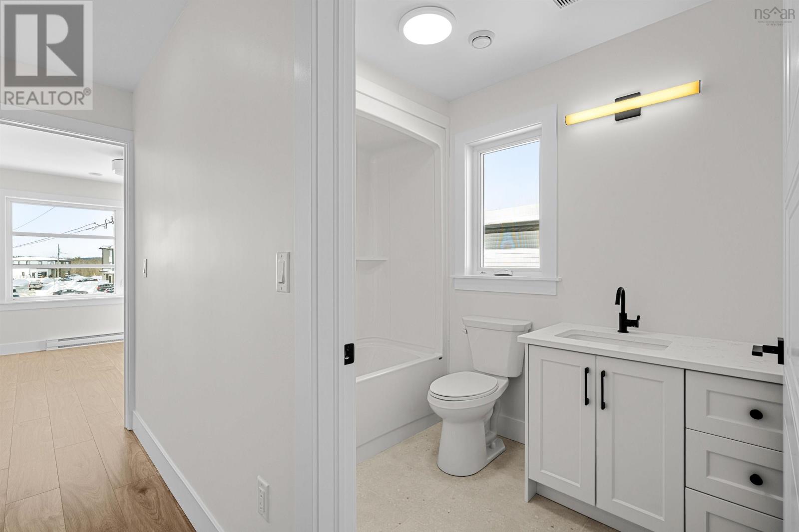 Property 22 of 46 of 71 Grenoble Court