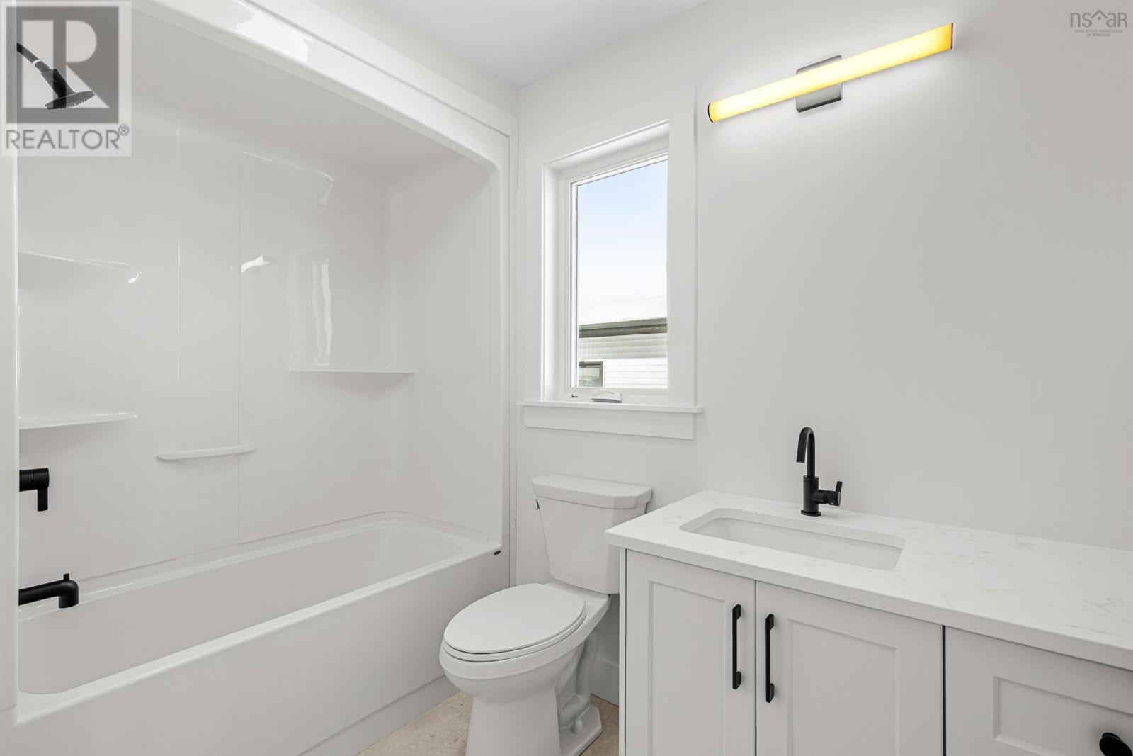 Property 23 of 46 of 71 Grenoble Court