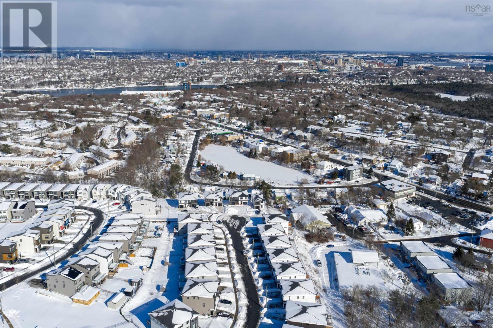 Property 46 of 46 of 71 Grenoble Court