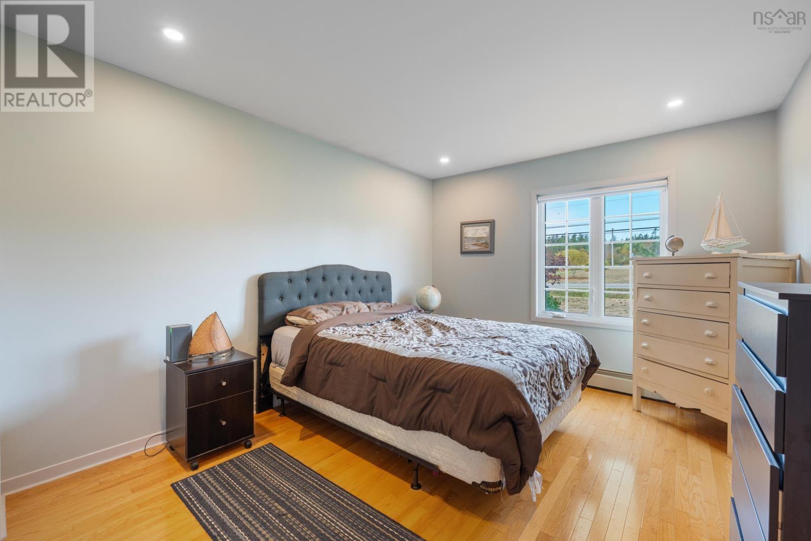 Property 18 of 49 of 7068 Highway 1