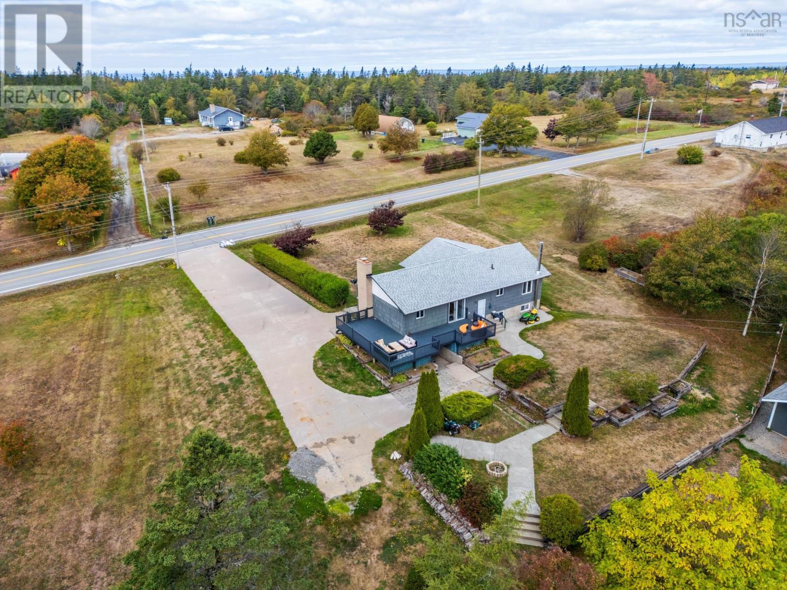 Property 40 of 49 of 7068 Highway 1