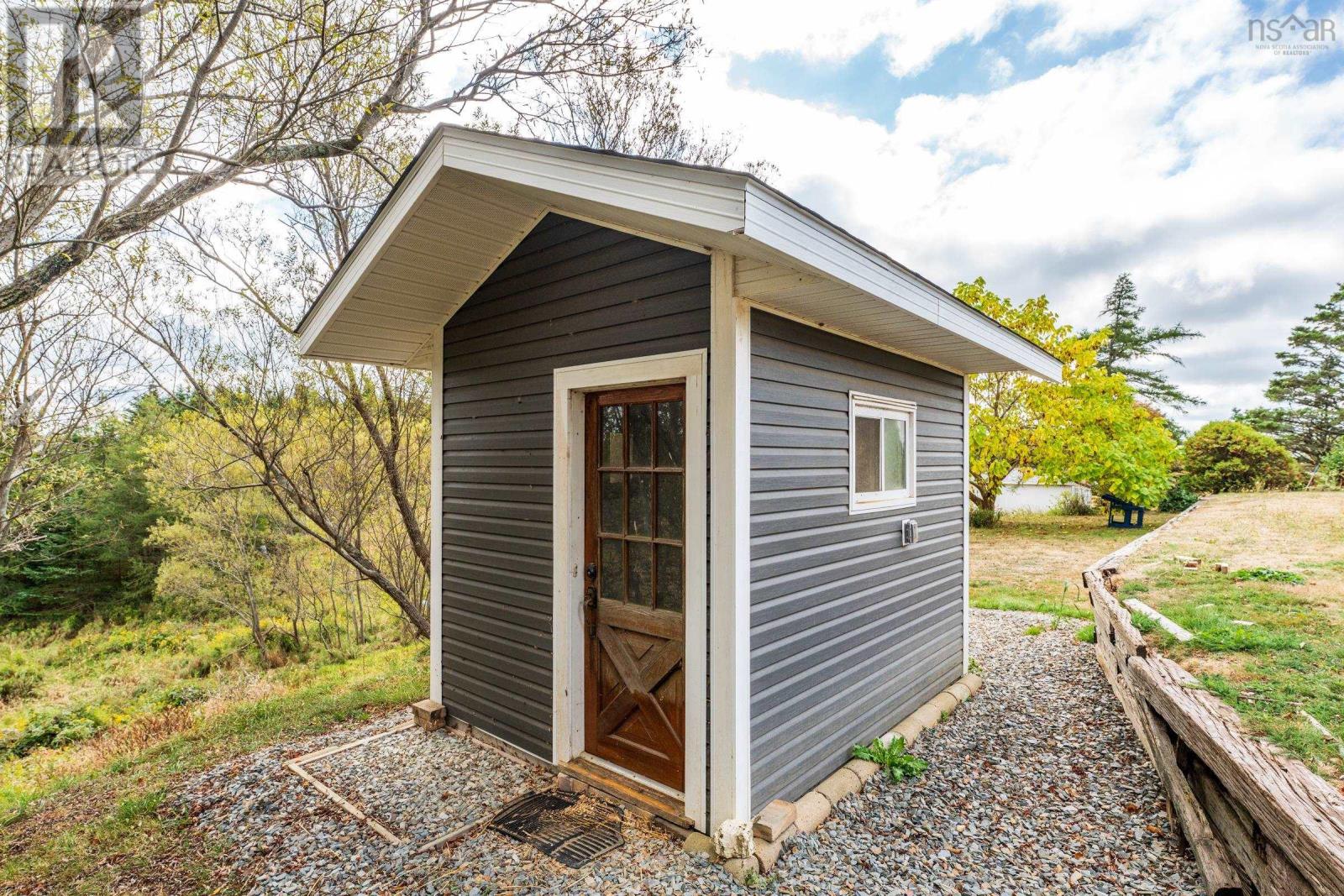 Property 38 of 49 of 7068 Highway 1