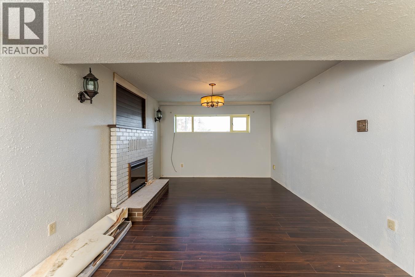 3639 GOULD CRESCENT - 31