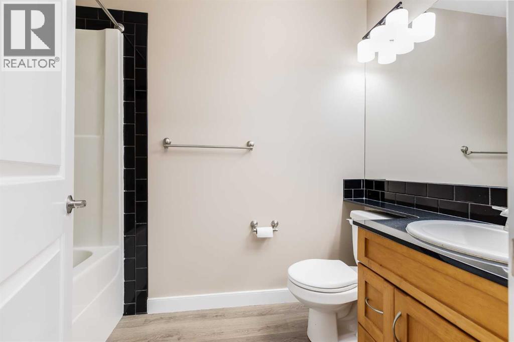 Single Family House for Sale in   Lake Fraser Drive SE Lake Bonavista Calgary 