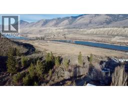 4395 Trans Canada  E Highway Unit# 32, Kamloops, BC V2C4S4 Photo 15