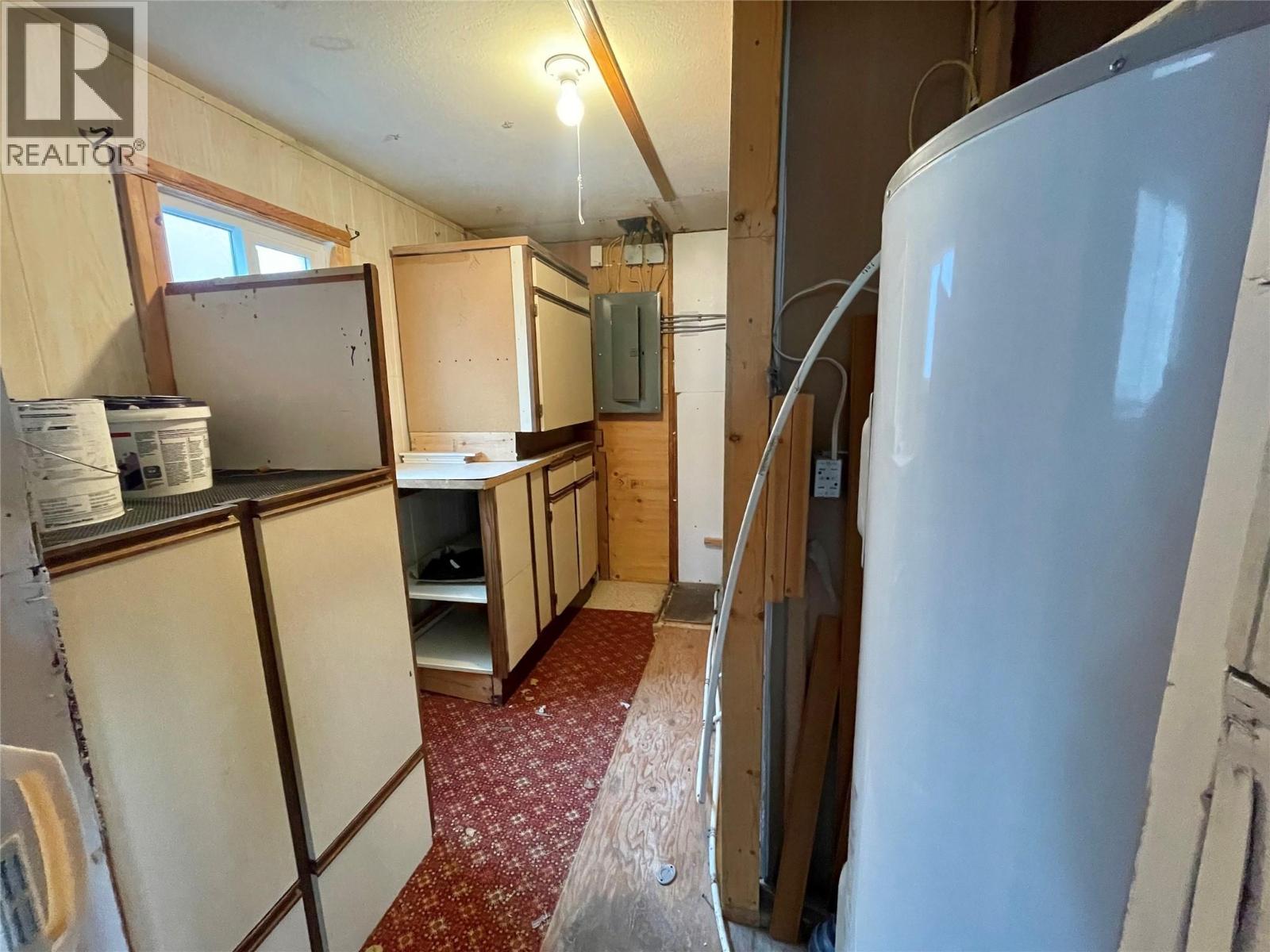 #32 4395 TRANS CANADA  E HIGHWAY - 10