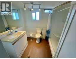 4395 Trans Canada  E Highway Unit# 32, Kamloops, BC V2C4S4 Photo 9
