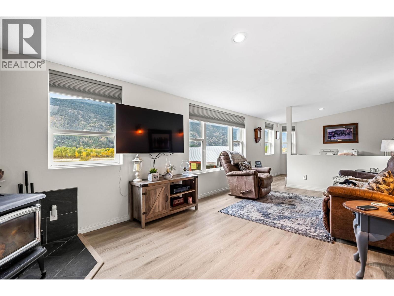 185 HOOVERS FERRY ROAD - 22